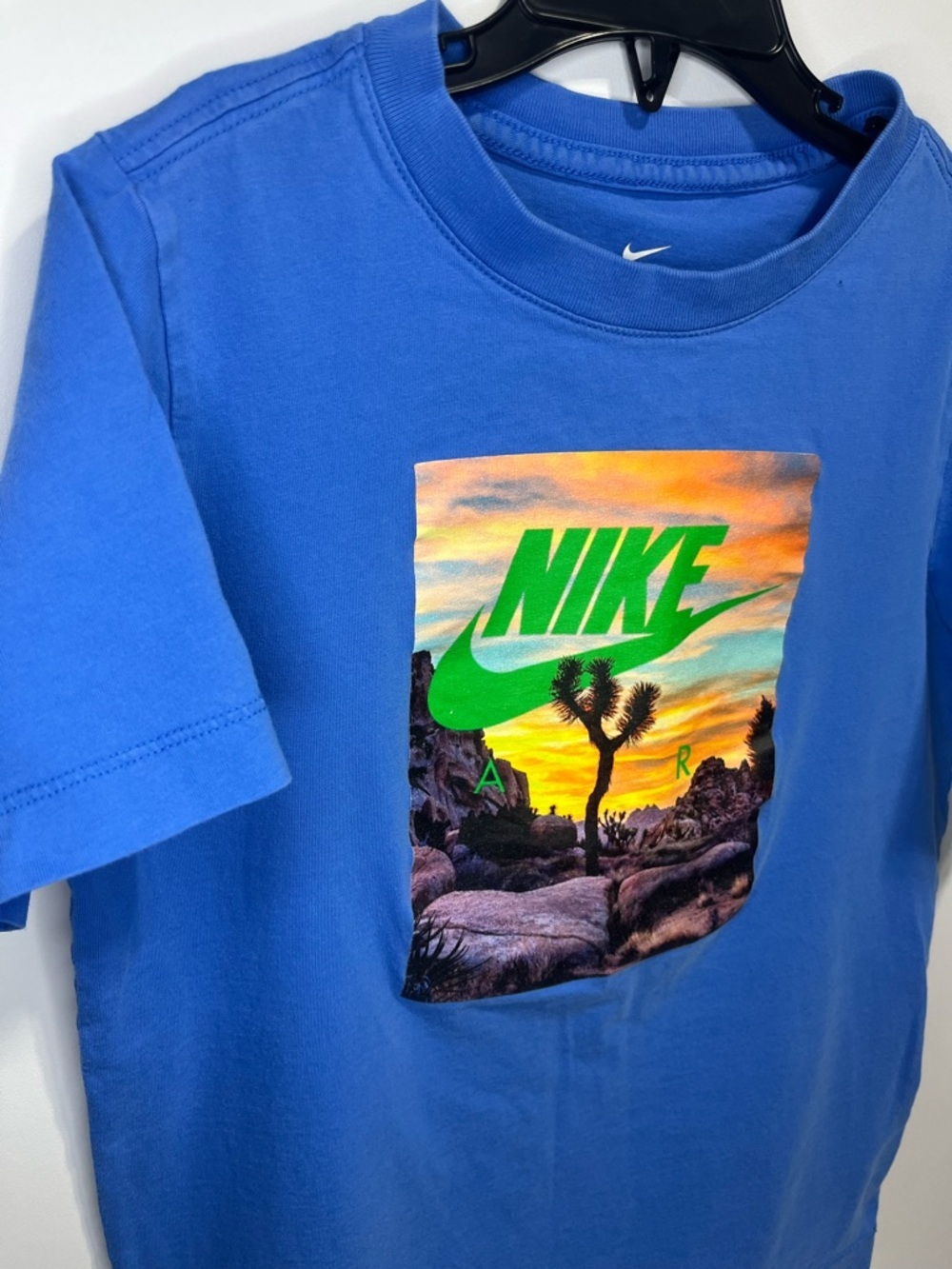Nike Cotton Short Sleeve T-Shirt Boys Medium Blue desert Graphic print - Picture 2 of 7